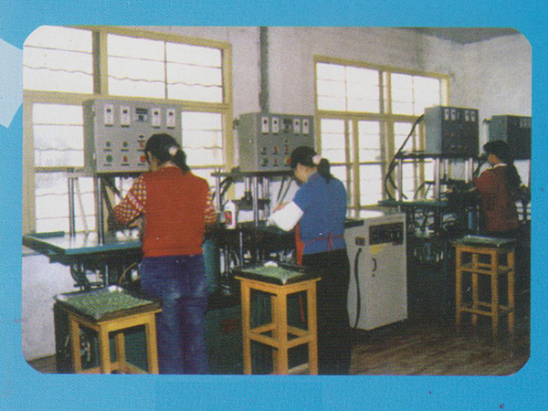 蠟?zāi)Ｖ谱? title=